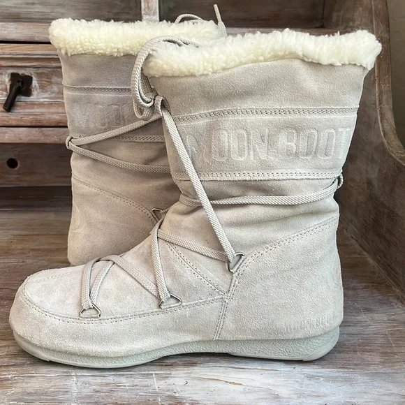 SOLD 🤍 Moon Boots with Tecnica size 6-8 - Picture 5 of 11